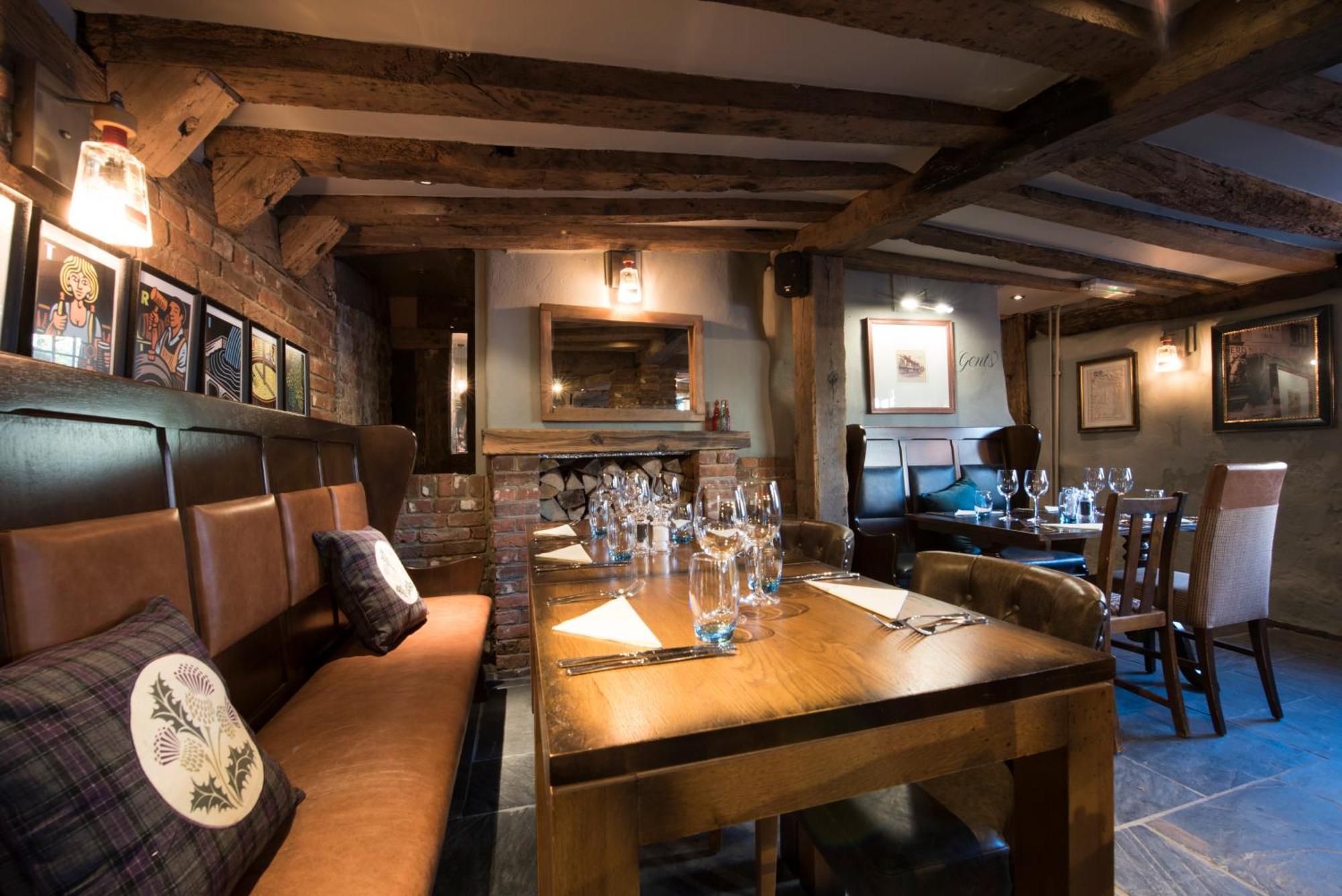 The Ostrich Inn Colnbrook London Heathrow Slough Eksteriør billede